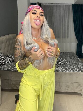 Full leaked Roxana vipp private onlyfans photo