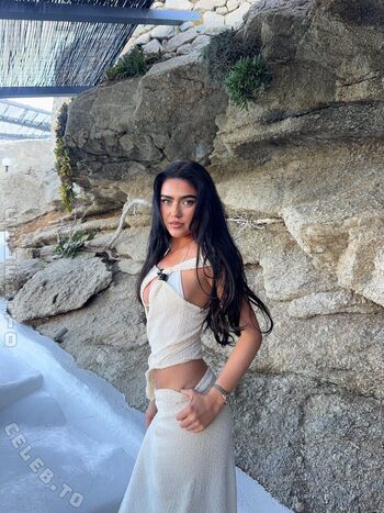 Full leaked Roxanarosuu page private photo