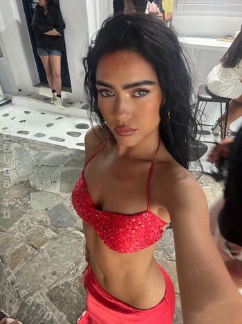 Full leaked Roxanarosuu page private photo