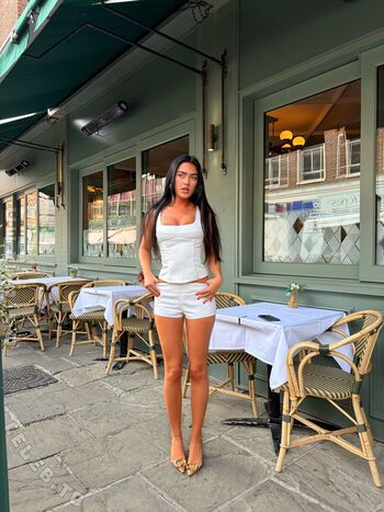Full leaked Roxanarosuu page private photo