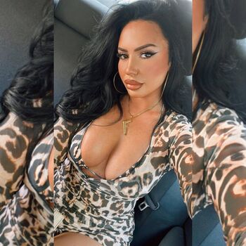 Full leaked Roxannaursu private onlyfans photo