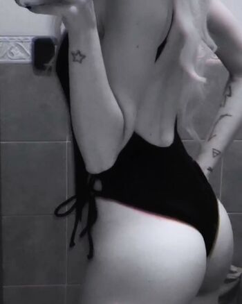Full leaked Roxiechelon private photo
