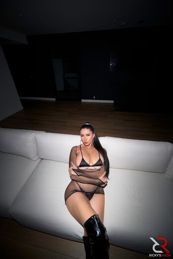 Roxiesin / roxiesinner / peachescheeks / UrArabGf