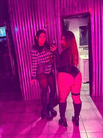 Full leaked Roxxiiiiee private onlyfans photo