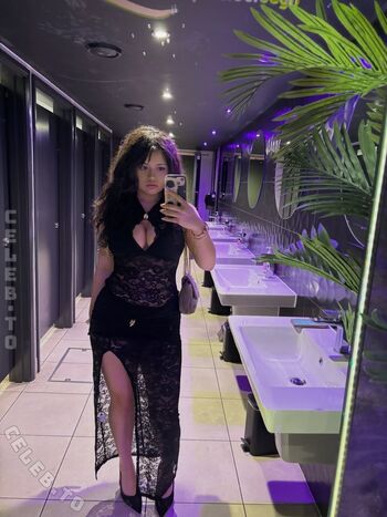 Full leaked Roxy mya private onlyfans photo