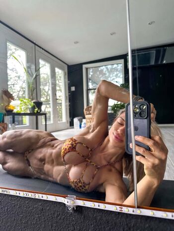 Full leaked Roxyqueflexx private photo