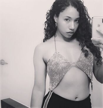 Full leaked Roxyrose private onlyfans photo