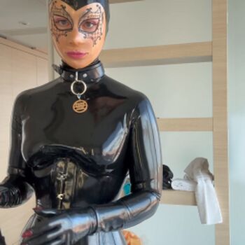 Full leaked Rubber missy private photo