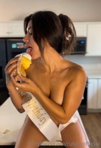 Full leaked Rubeeofficialvip private onlyfans photo