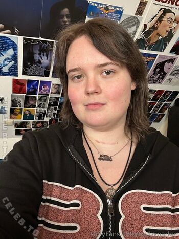 Full leaked Ruby parker private photo