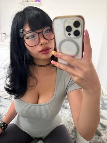 Full leaked Ruinedbymiki page private photo