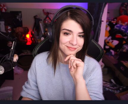 Full leaked Runebee private onlyfans photo