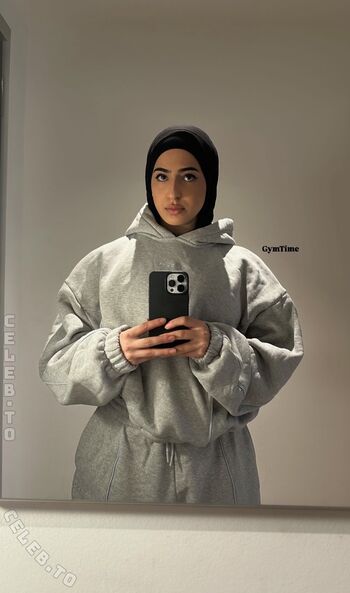 Full leaked Ruqqayyac private onlyfans photo