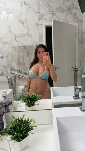 Full leaked Rzo mirella private onlyfans photo