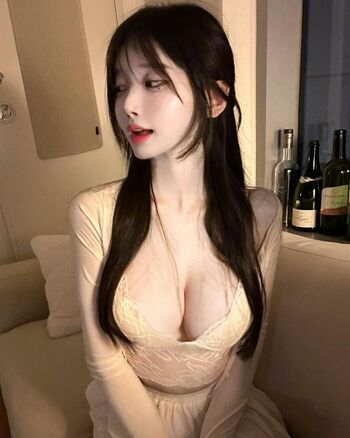 Full leaked Son ho private photo