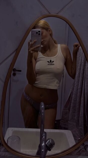 Full leaked Saavedragi private photo