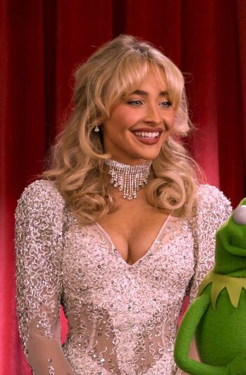 Full leaked Sabrina carpenter  page private onlyfans photo