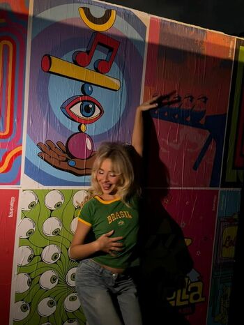 Full leaked Sabrina carpenter  page private onlyfans photo