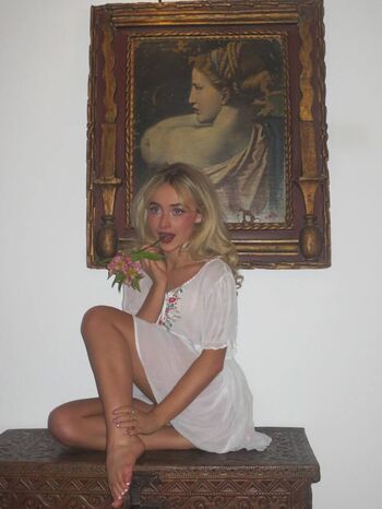 Full leaked Sabrina carpenter  page private onlyfans photo