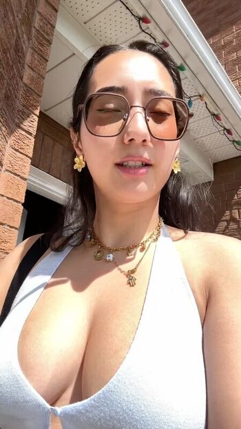 Full leaked Sabrina pezeshkian page private photo