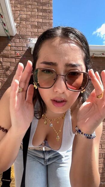 Full leaked Sabrina pezeshkian page private photo