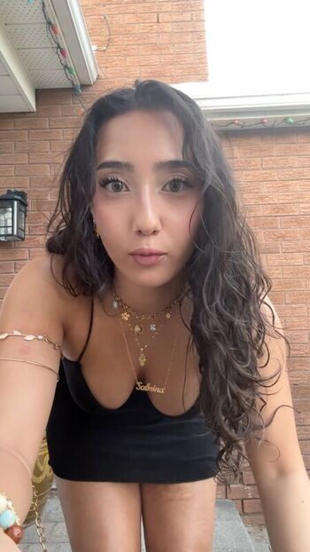 Full leaked Sabrina pezeshkian page private photo