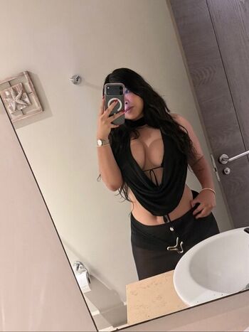 Full leaked Sacni meraz private photo