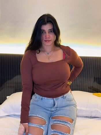 Full leaked Sadhana naidu private photo