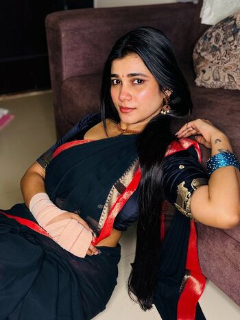 Full leaked Sadhana naidu private photo