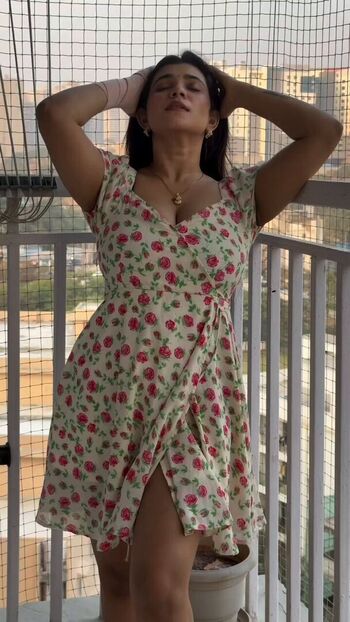 Full leaked Sadhana naidu private photo