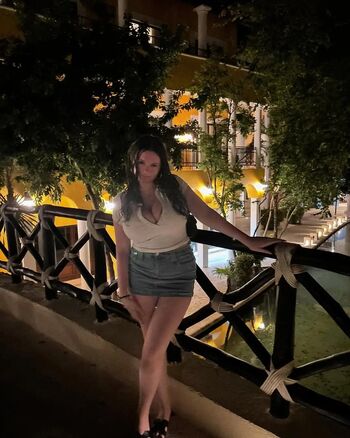 Full leaked Sadie  page private onlyfans photo