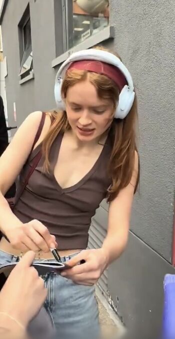 Full leaked Sadie sink private photo