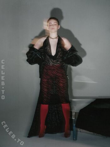 Full leaked Sadie sink private photo