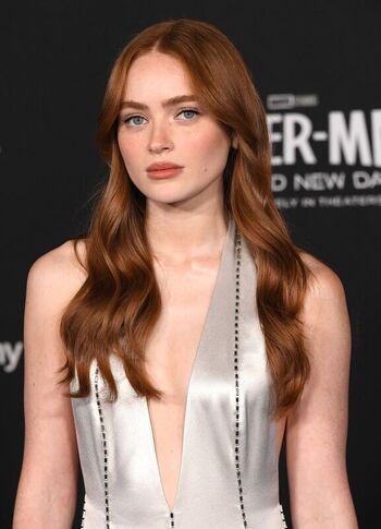 Full leaked Sadie sink page private photo