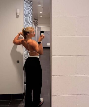 Full leaked Sadiehk fit private photo