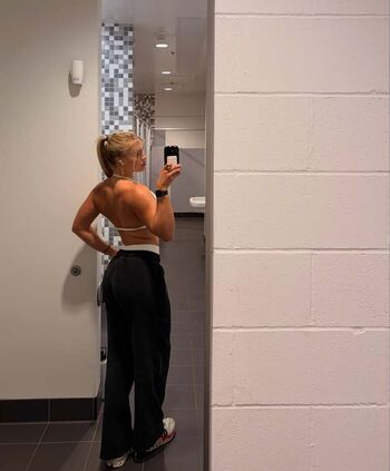 Full leaked Sadiehk fit private photo