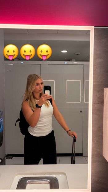 Full leaked Sadiehk fit private photo