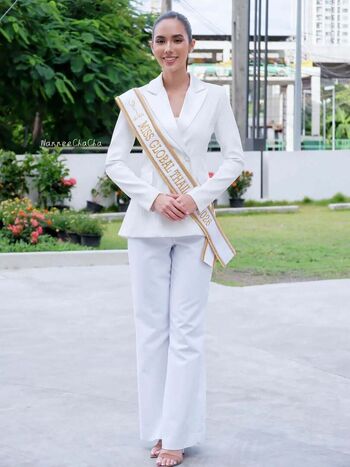 Full leaked Saffron maya snook page private onlyfans photo