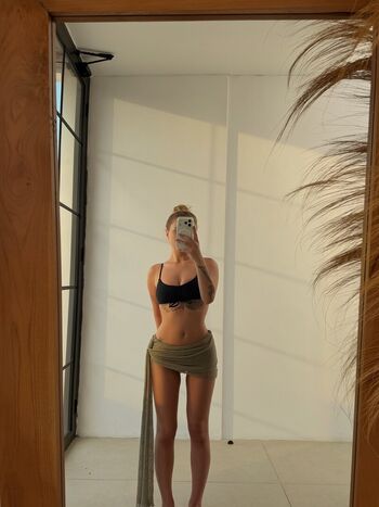 Full leaked Sagafrost page private photo