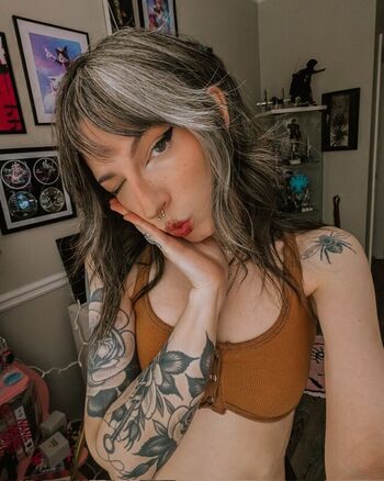 Full leaked Sailorbeeee private photo
