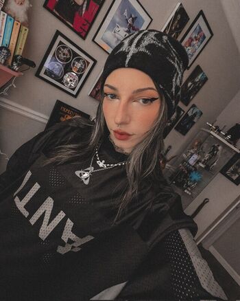 Full leaked Sailorbeeee private photo