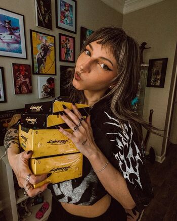 Full leaked Sailorbeeee private photo