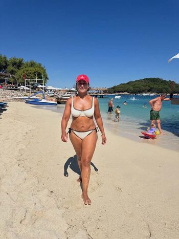 Full leaked Saira khan private photo