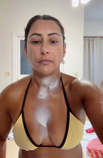 Saira Khan