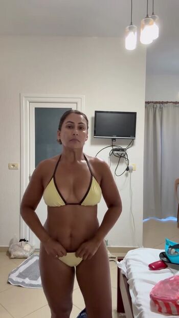 Full leaked Saira khan private photo