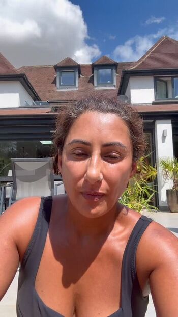 Full leaked Saira khan page private photo