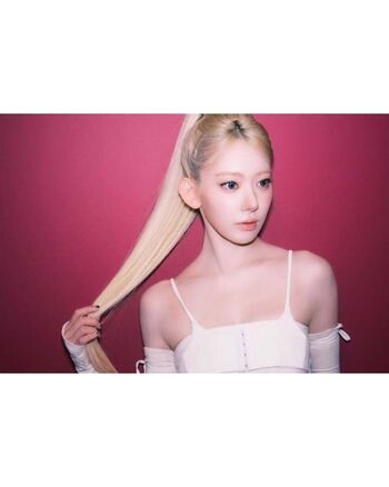 Sakura Miyawaki 宮脇 咲良