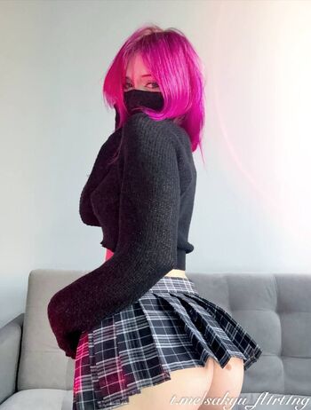 Full leaked Sakyu flirting private photo