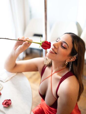 Full leaked Salma hindy private onlyfans photo