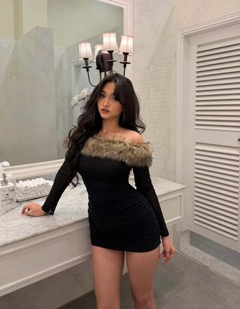 Full leaked Salysaouk page private onlyfans photo